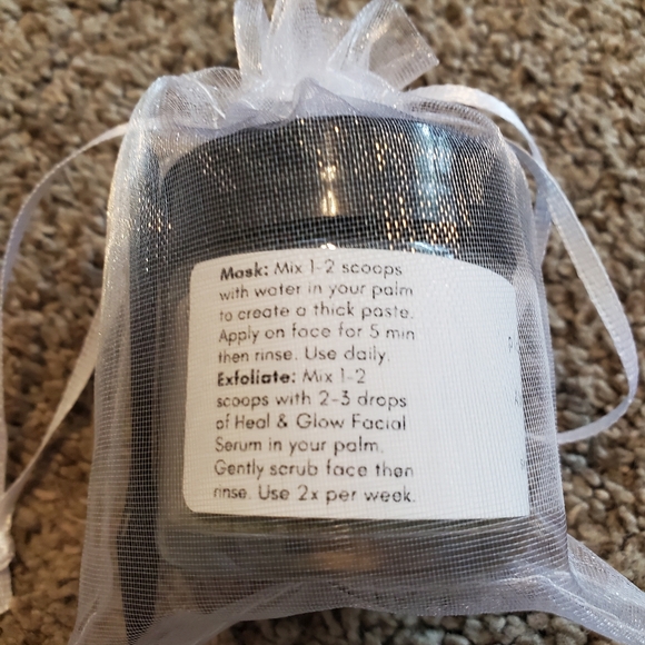 Beauty Set with various products - Picture 7 of 10